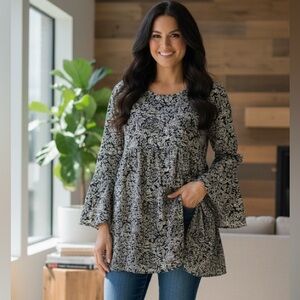 Black and White Floral Tunic Top